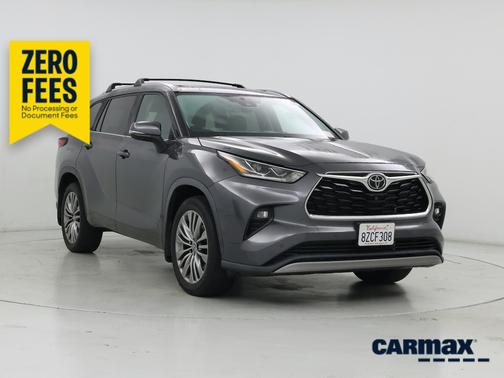 Gray 2022 Toyota Highlander Platinum