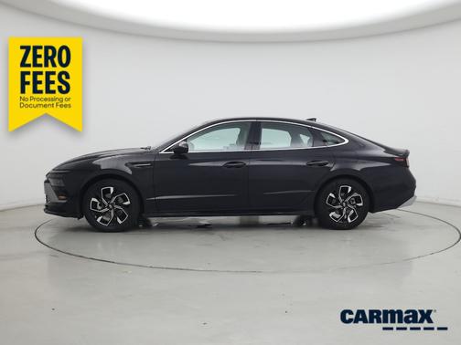 Black 2025 Hyundai SONATA SE