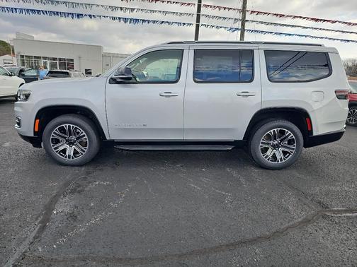 2025 Jeep Wagoneer Base