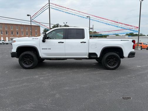 Summit White 2024 Chevrolet Silverado 2500 ZR2