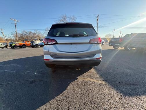 2023 Chevrolet Equinox LS
