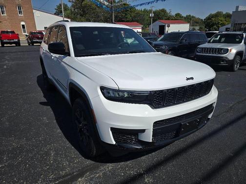 2025 Jeep Grand Cherokee L Laredo
