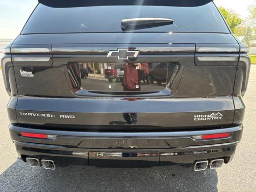 Mosaic Black Metallic 2026 Chevrolet Traverse High Country