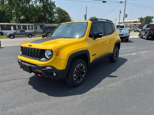 2023 Jeep Renegade Trailhawk