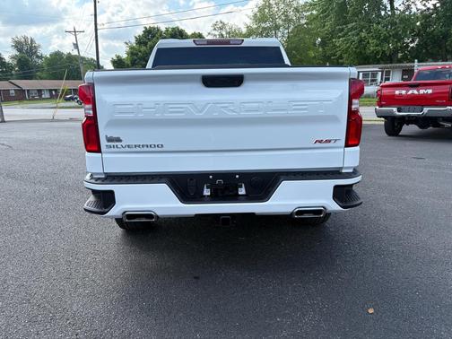 Summit White 2026 Chevrolet Silverado 1500 RST