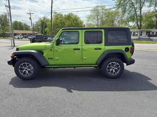 2025 Jeep Wrangler Sport