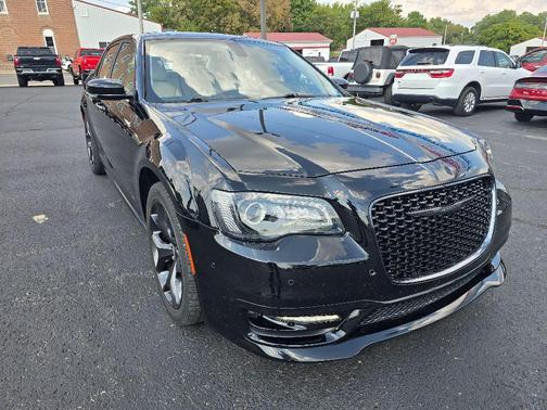 2021 Chrysler 300 Touring L