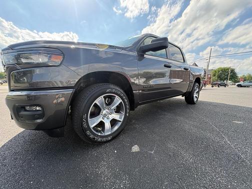 Granite Crystal Clearcoat Metallic 2026 RAM 1500 Express