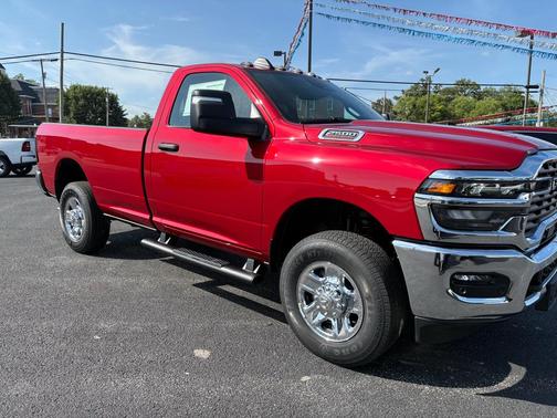 Molten Red Pearlcoat 2026 RAM 2500 Tradesman