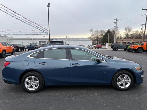 2024 Chevrolet Malibu LT