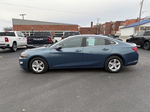 2024 Chevrolet Malibu LT