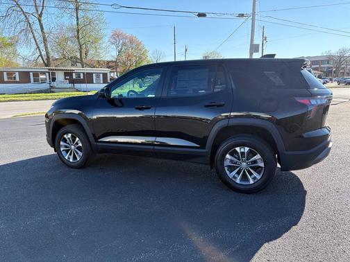 Mosaic Black Metallic 2026 Chevrolet Equinox LT
