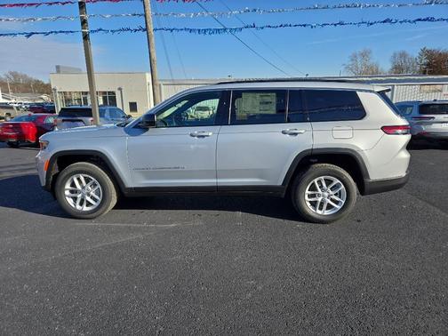 2025 Jeep Grand Cherokee L Laredo