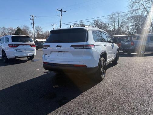 2022 Jeep Grand Cherokee L Laredo