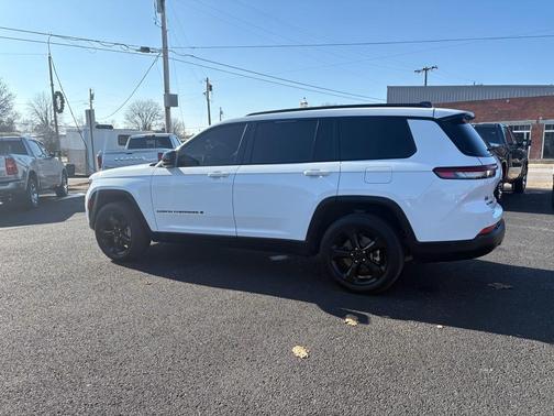 2022 Jeep Grand Cherokee L Laredo