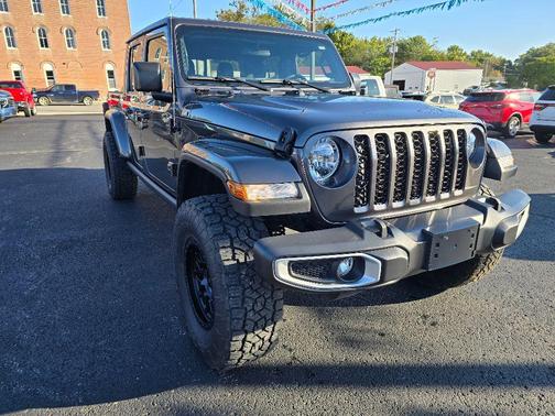 2023 Jeep Gladiator Sport