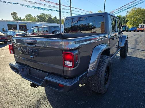 2023 Jeep Gladiator Sport