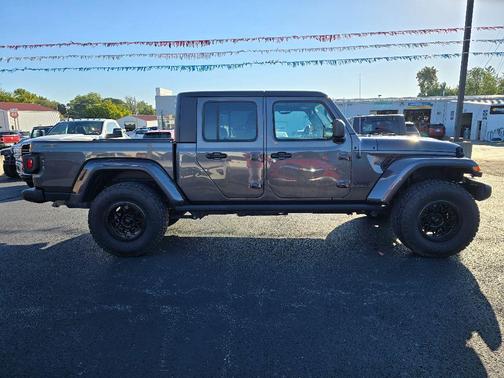 2023 Jeep Gladiator Sport