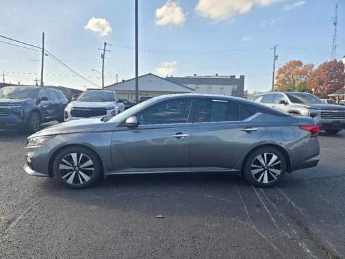 2021 Nissan Altima 2.5 SV