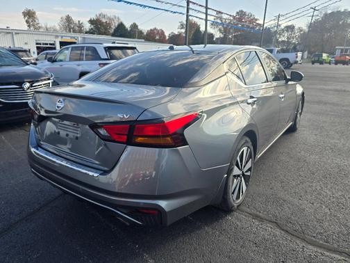 2021 Nissan Altima 2.5 SV