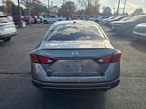 2021 Nissan Altima 2.5 SV