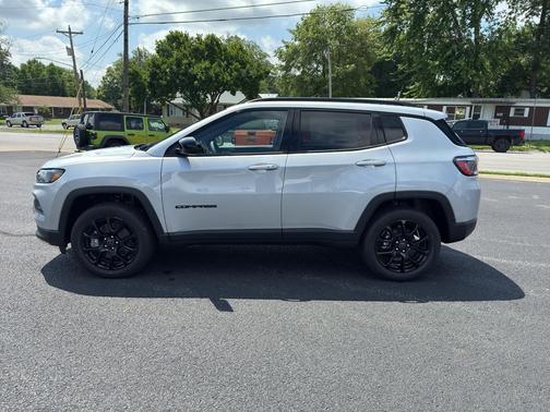2025 Jeep Compass Latitude