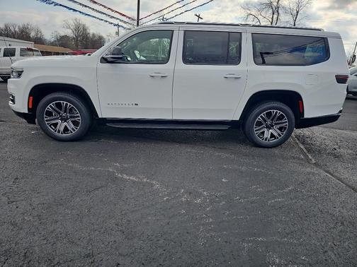 2025 Jeep Wagoneer L Base