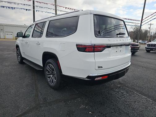 2025 Jeep Wagoneer L Base