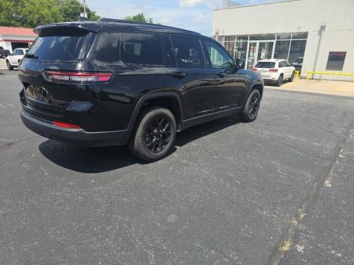 Diamond Black 2024 Jeep Grand Cherokee L Laredo