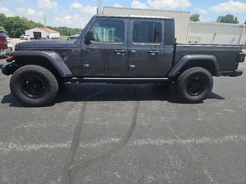 Granite Crystal Clearcoat Metallic 2023 Jeep Gladiator Sport