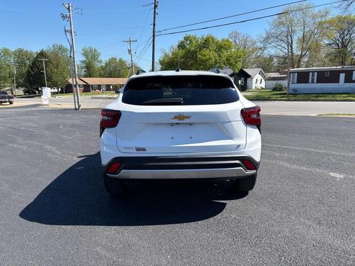 Summit White 2026 Chevrolet Trax LT