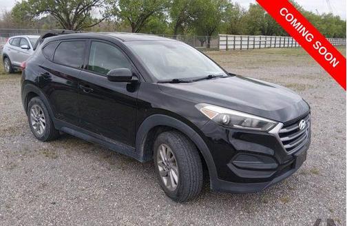 Black Noir Pearl 2018 Hyundai TUCSON SE