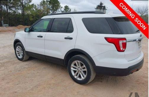 Oxford White 2017 Ford Explorer Base