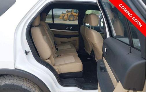 Oxford White 2017 Ford Explorer Base