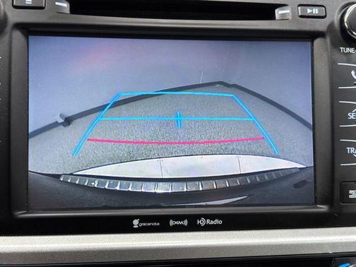 Blue 2016 Toyota Highlander XLE