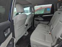 Blue 2016 Toyota Highlander XLE