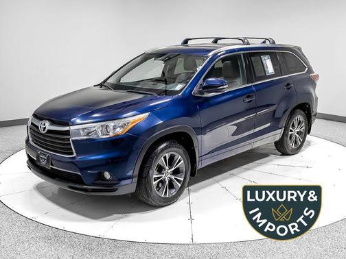 Blue 2016 Toyota Highlander XLE