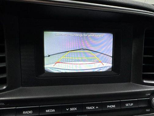 Stellar Silver 2020 Hyundai ELANTRA SE