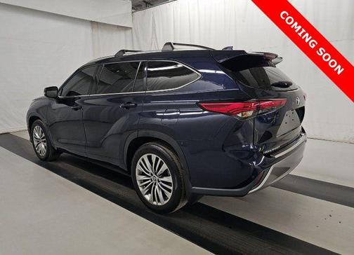 2022 Toyota Highlander Platinum