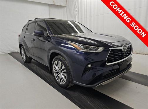 2022 Toyota Highlander Platinum