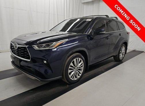 2022 Toyota Highlander Platinum