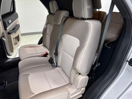 Ingot Silver 2018 Ford Explorer Base