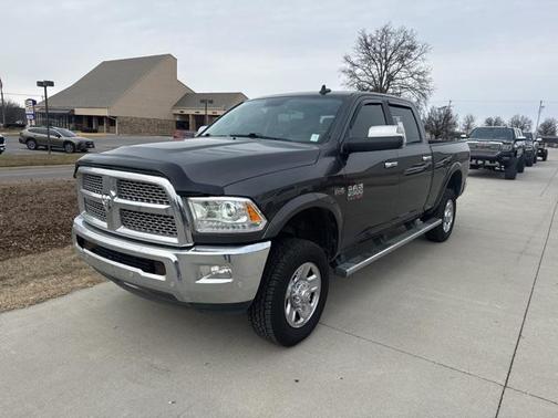 2018 RAM 2500 Laramie Crew Cab 4x4 6'4' Box