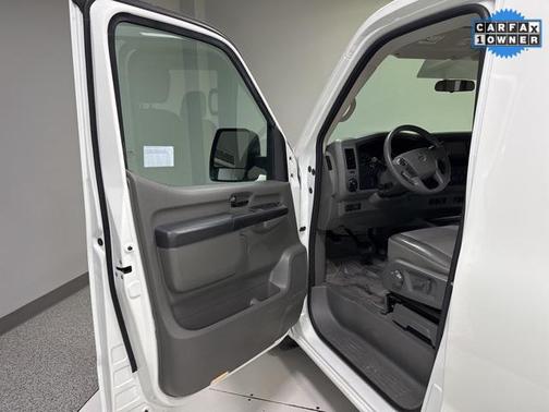 2019 Nissan NV Passenger NV3500 HD S V6