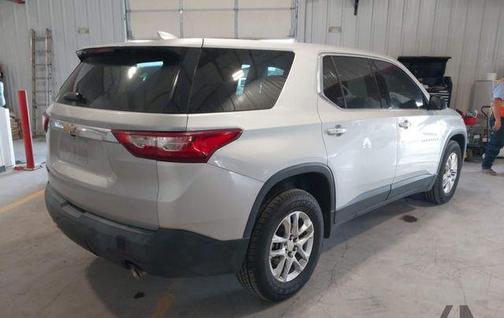 Silver Ice Metallic 2020 Chevrolet Traverse LS