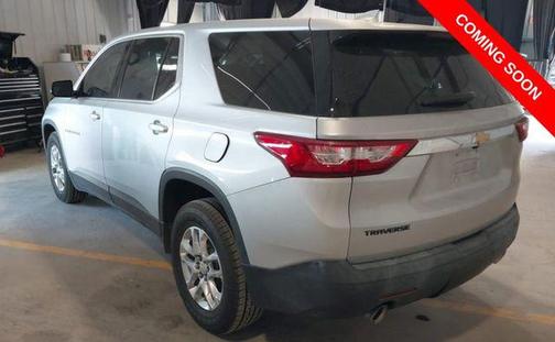 Silver Ice Metallic 2020 Chevrolet Traverse LS