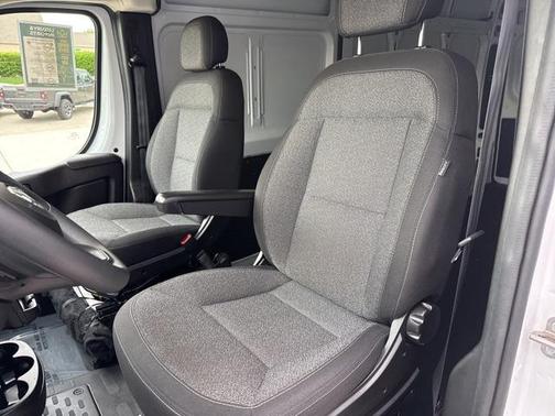 2025 RAM ProMaster 2500 Tradesman
