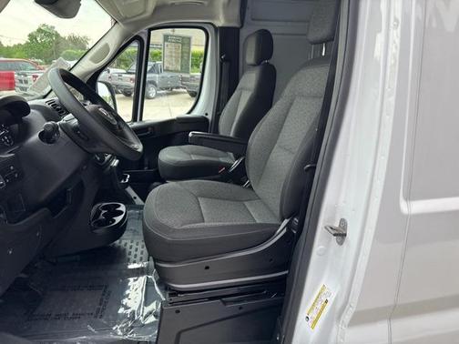 2025 RAM ProMaster 2500 Tradesman