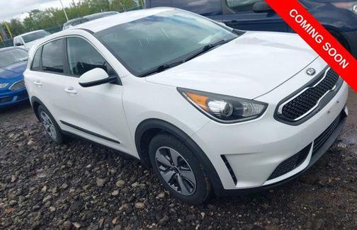 Snow White Pearl 2018 Kia Niro FE