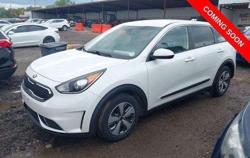 Snow White Pearl 2018 Kia Niro FE